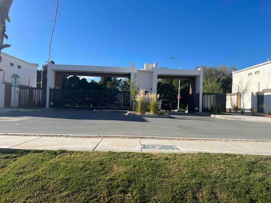 Arcana Lujo Residencial 华雷斯城 外观 照片